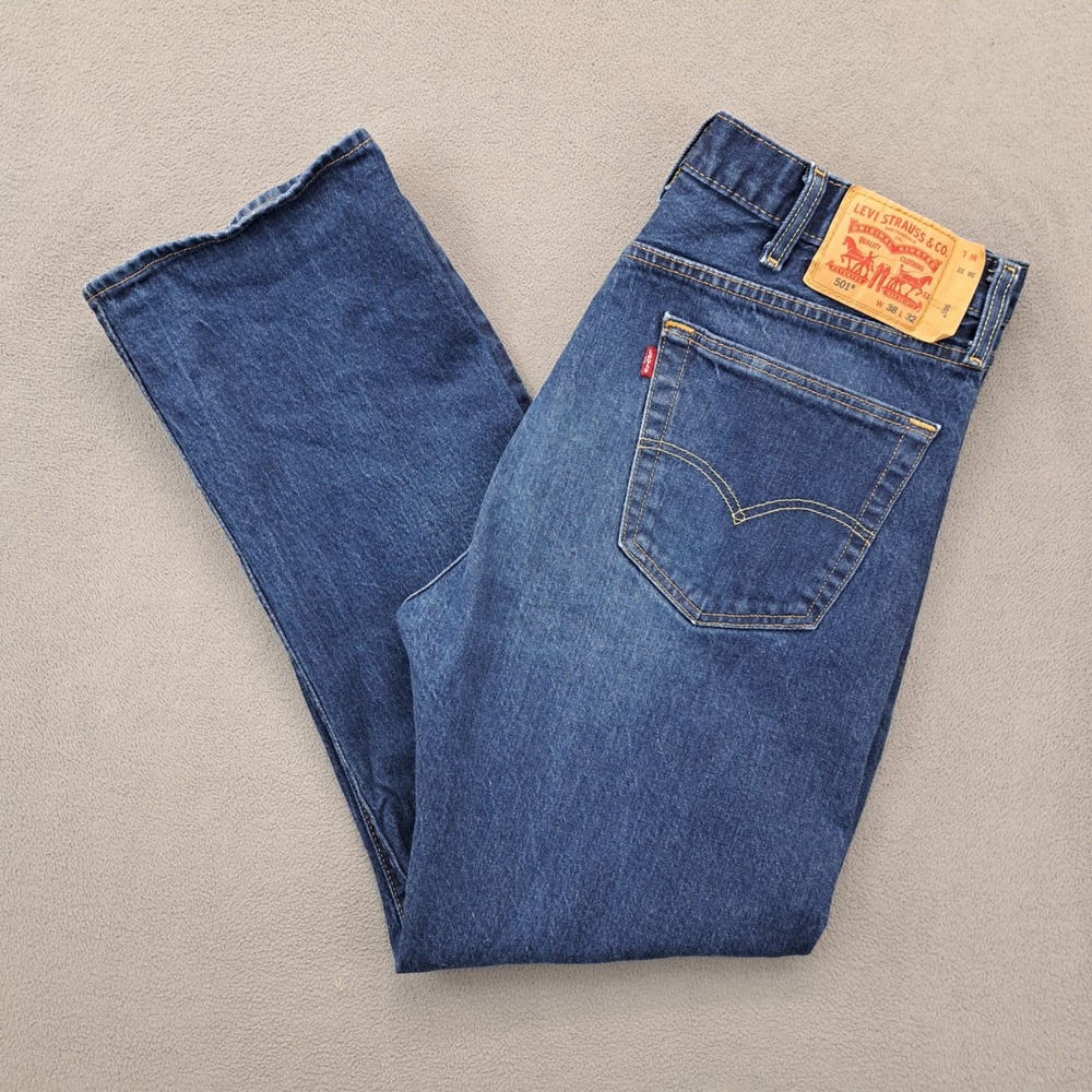 Levis 501 Mens 38x32 Jeans Button Fly Blue Medium Wash Straight Leg Denim